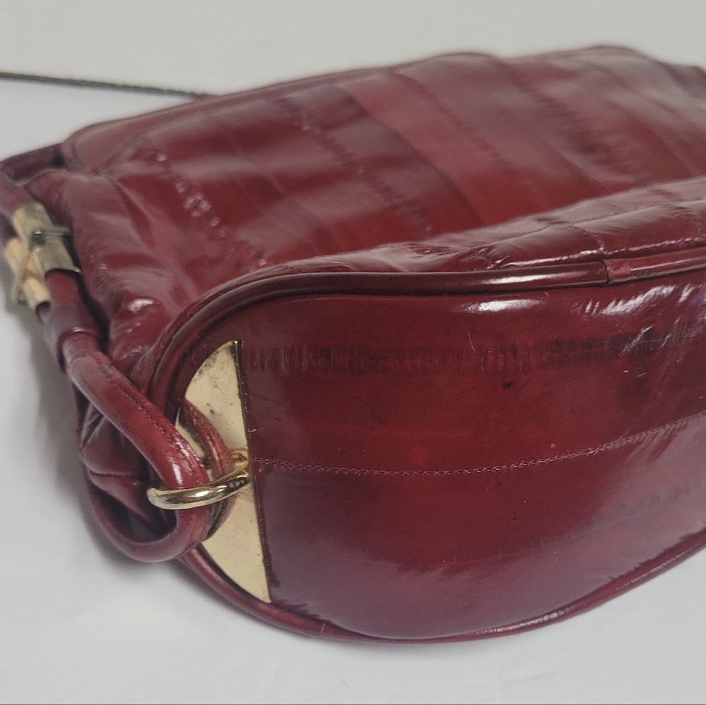 VINTAGE Elegant Red EEL SKIN Leather Made In Korea Shoulder Bag - Picture 8 of 16
